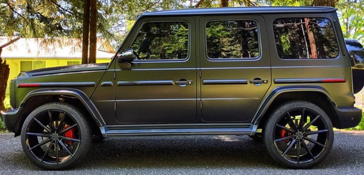 Mercedes G-Wagon in matte olive green full wrap